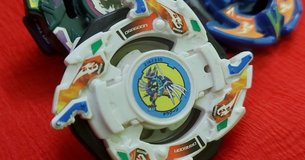 Plastic beyblades hot sale